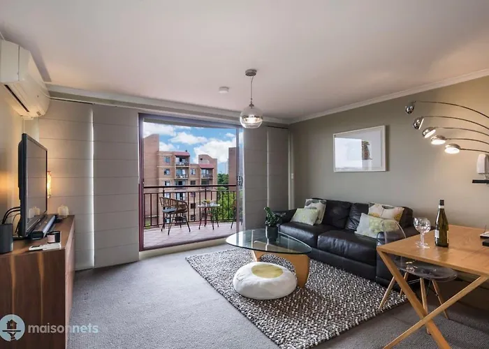 Surry Hills With Views Pool Gym Plus Parking