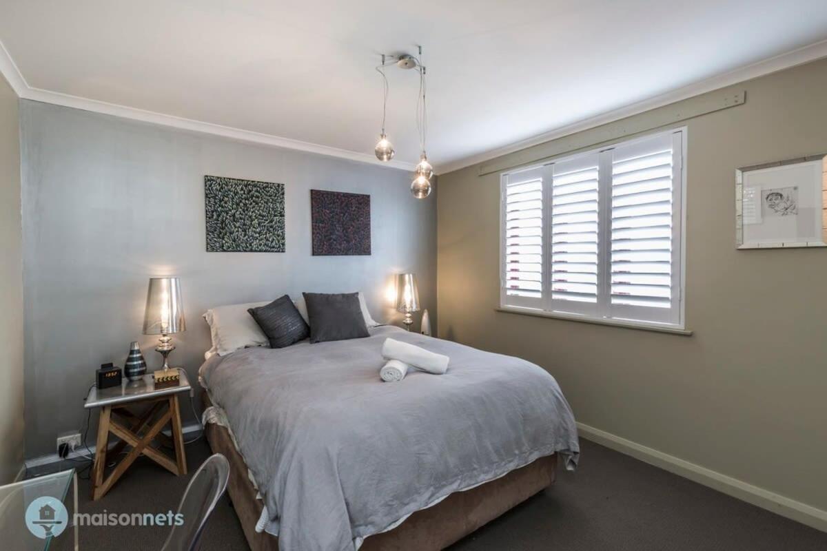 Surry Hills With Views Pool Gym Parking Sydney