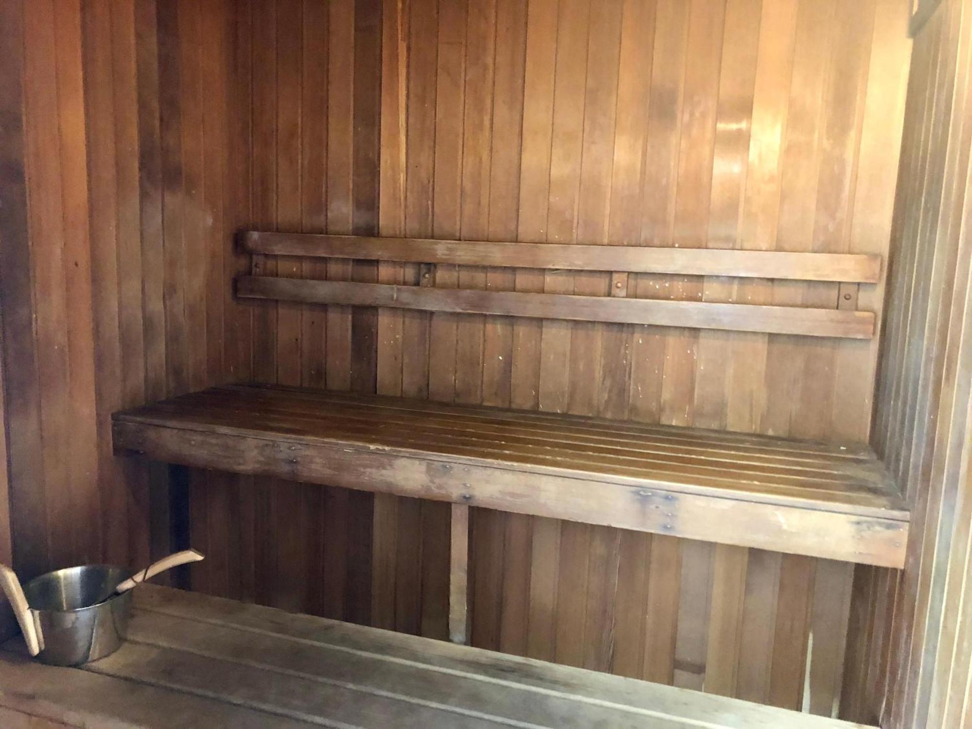 Apartment Surry Hills With Views Pool Gym Parking